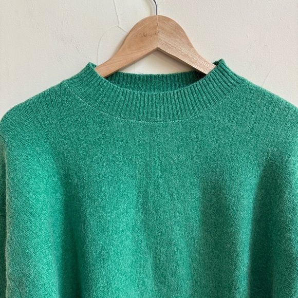 Love Tree Green Boxy Cropped Long Sleeve Crew Neck Womens Size M Pullover - Picture 3 of 13